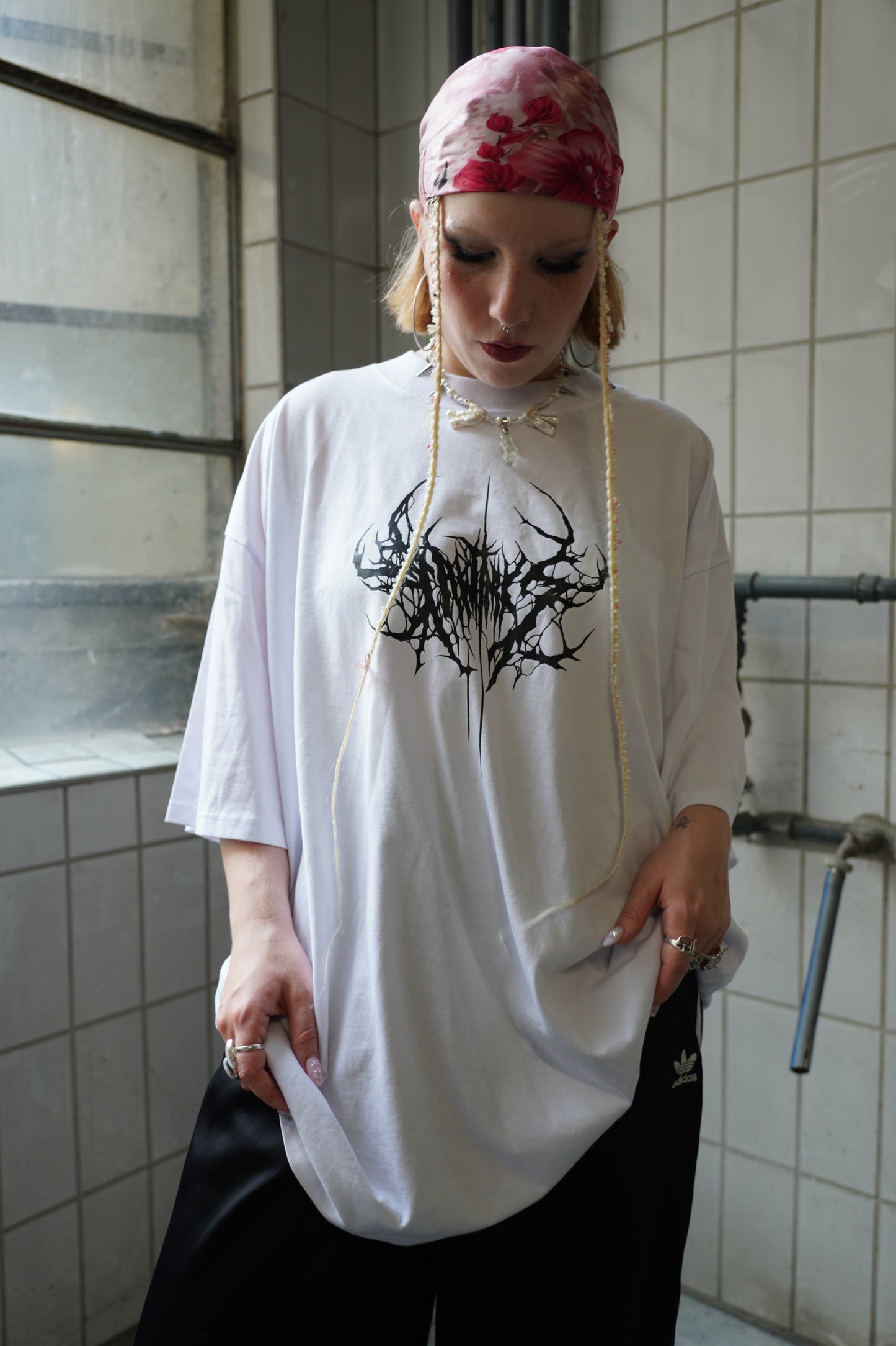 001 WHITE